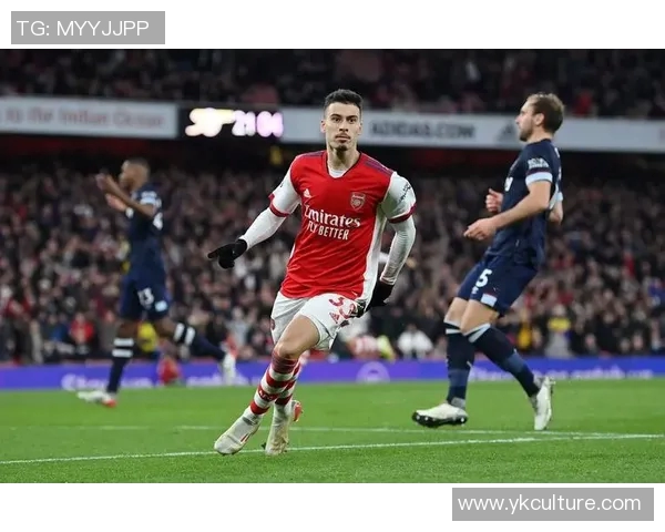 马丁内利的崛起之路：从青涩小将到足坛新星的传奇故事